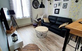 Cosy T3, accès direct parcs et plan d'eau, 2 chambres, TV NETFLIX